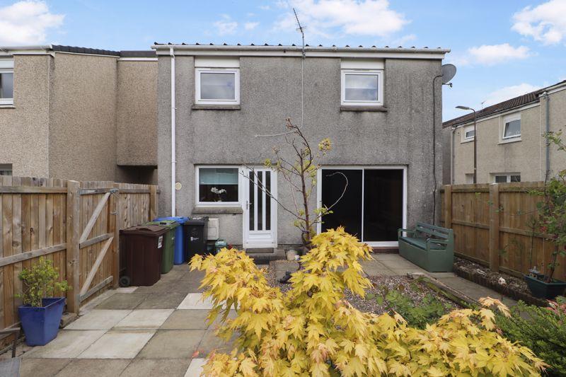 Harburn Drive, West Calder 2 bed link detached house £133,000
