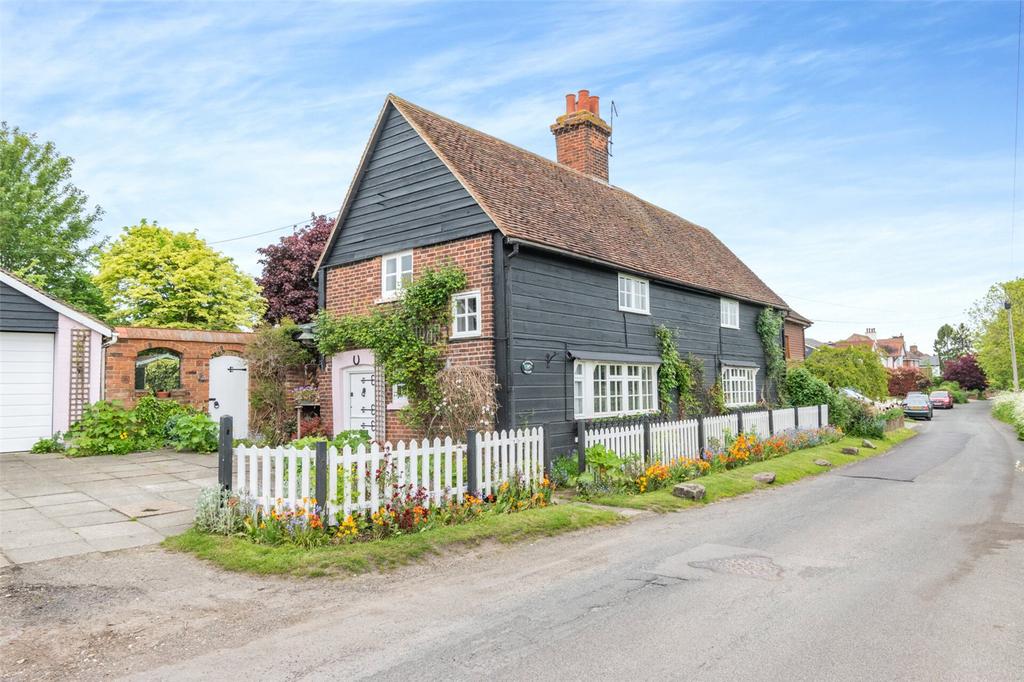 Norwood Lane, Meopham, Kent, DA13 4 bed detached house £750,000