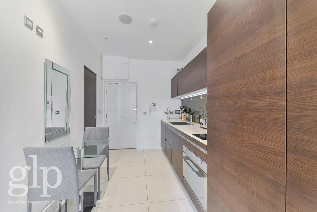 Apartment in London - More