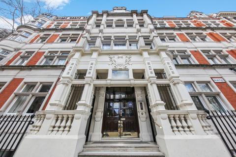 undefined, Bedford Court Mansions, Bloomsbury, WC1B