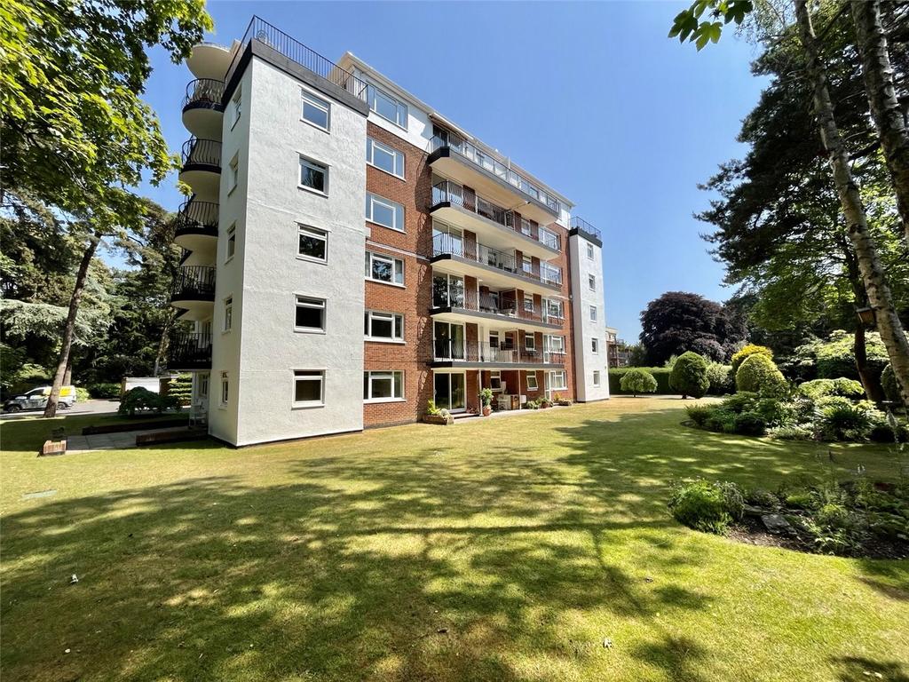 The Avenue, Poole, BH13 2 bed apartment for sale £400,000