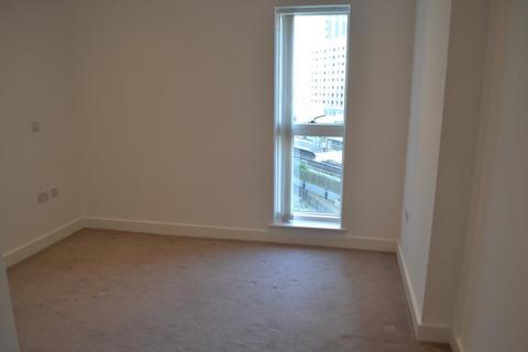 2 bedroom flat to rent, 45 Cherry Orchard Road, Croydon, CR0 6FH