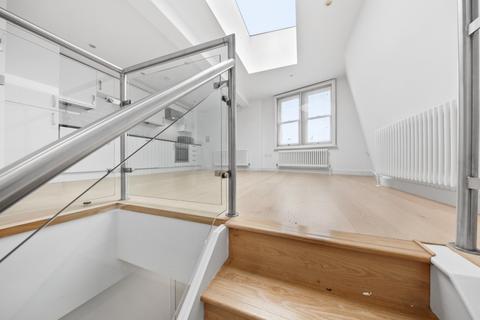 undefined, Catherine Street, London, WC2B