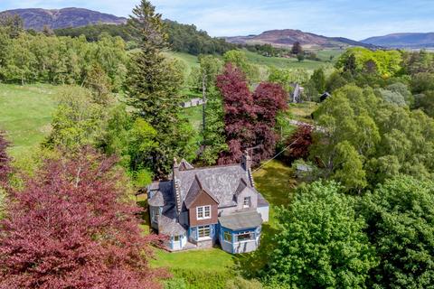 5 bedroom detached house for sale, Glen Road, Newtonmore, Inverness-Shire