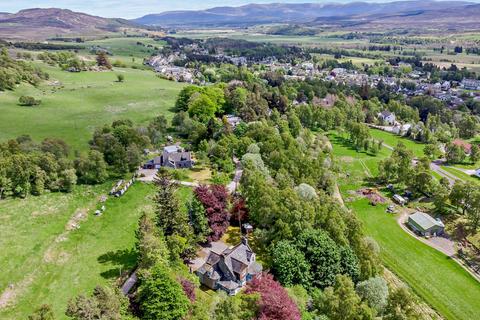 5 bedroom detached house for sale, Glen Road, Newtonmore, Inverness-Shire