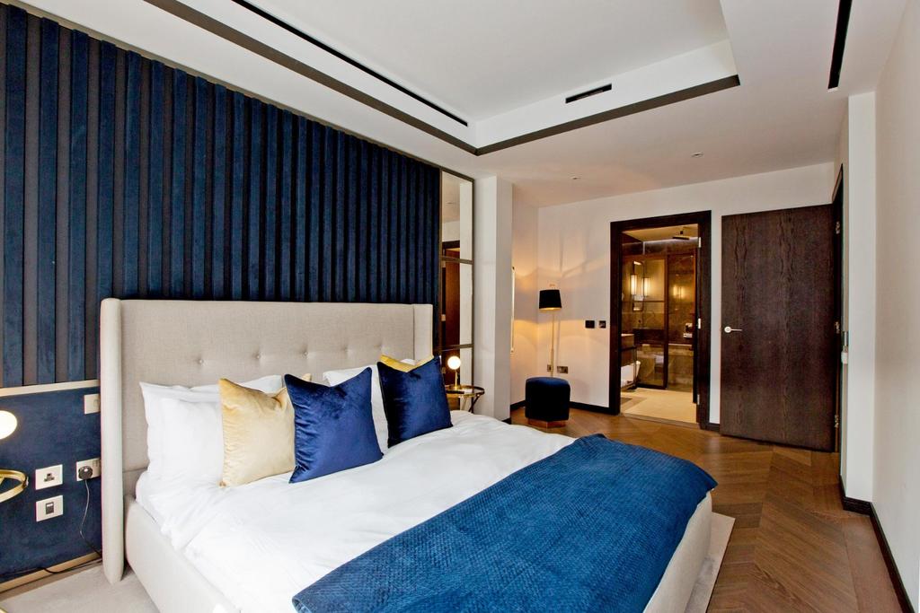 Golden Square, W1F 3 bed apartment to rent £26,806 pcm (£6,186 pw)