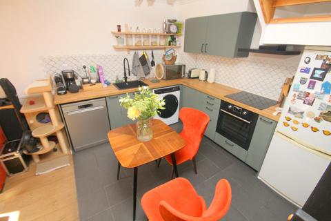 20 Aspen Close, Staines-upon-thames, TW18 4SW