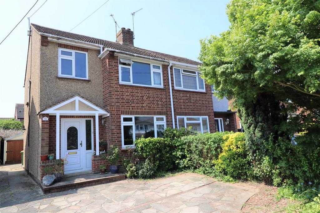 Grove Road, Rayleigh, SS6 3 bed semidetached house for sale £395,000