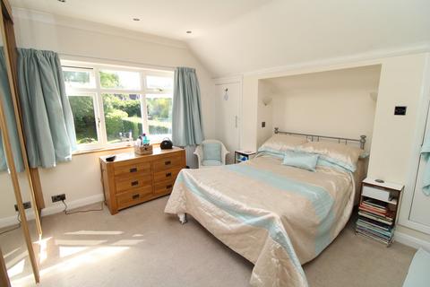 5 The Glade, West Wickham, BR4 9LH