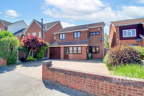 4 bedroom detached house for sale, High Road, Basildon, SS15