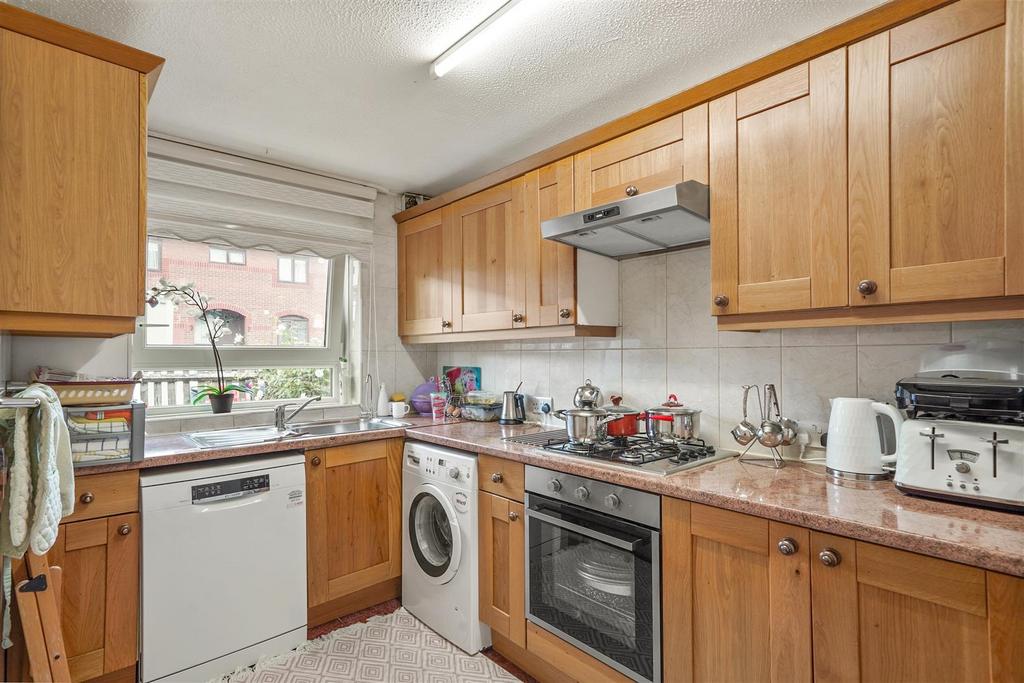 8 Stainby Road - ENXN8crlrr XK6 ASKWDPc.jpg