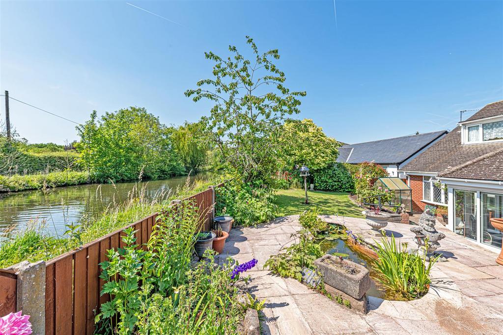 Bellhouse Lane, Grappenhall, Warrington 4 bed detached house for sale