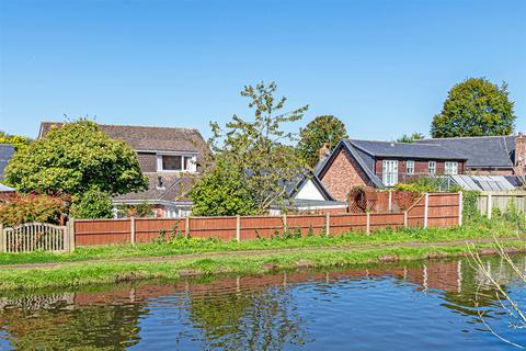 4 bedroom detached house for sale, Bellhouse Lane, Grappenhall, Warrington