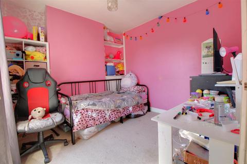 187 Stroud Road, Gloucester, GL1 5JT