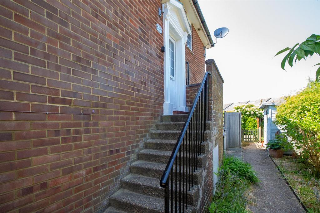24 Hazelgrove entrance.jpg