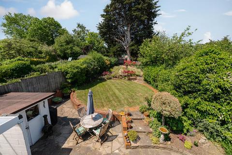 31 Hamilton Close, Epsom, KT19 8RG