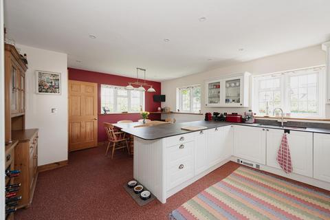 31 Hamilton Close, Epsom, KT19 8RG