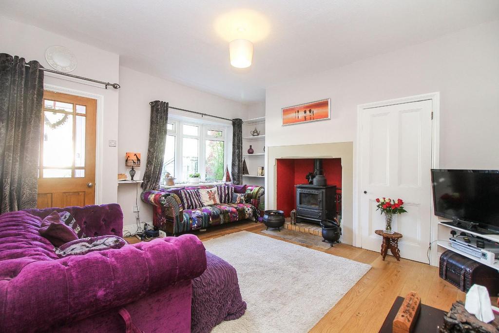 Dene Avenue, Rowlands Gill, Tyne and... 3 bed semidetached house £