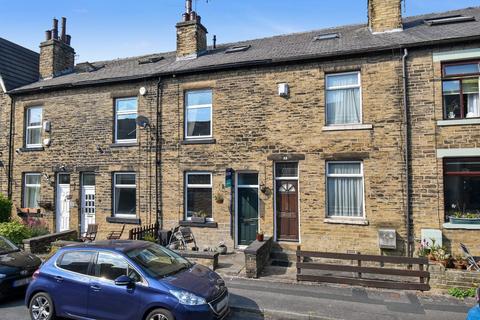 21 Ashgrove, Greengates, Bradford, BD10 0BP