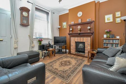 21 Ashgrove, Greengates, Bradford, BD10 0BP