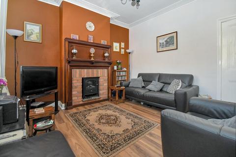 21 Ashgrove, Greengates, Bradford, BD10 0BP