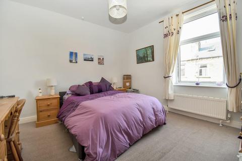 21 Ashgrove, Greengates, Bradford, BD10 0BP