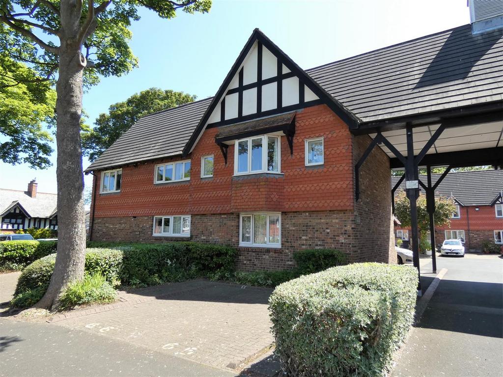 Village Court, Whitley Bay 3 bed apartment for sale £250,000