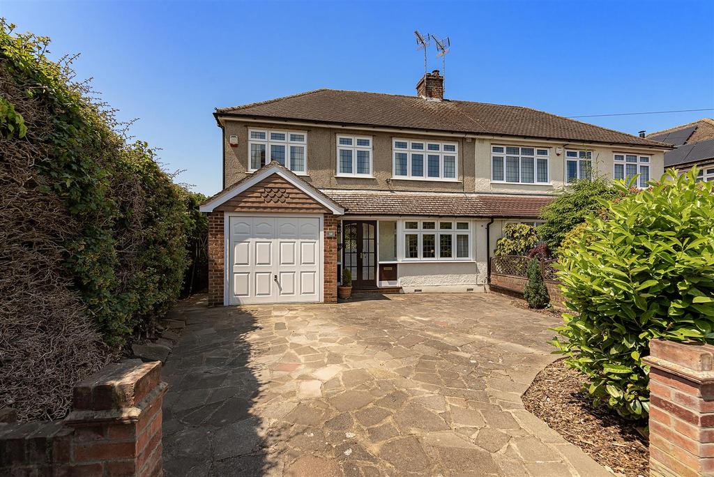 Bullens Green Lane, Colney Heath, St. Albans 4 bed semidetached house