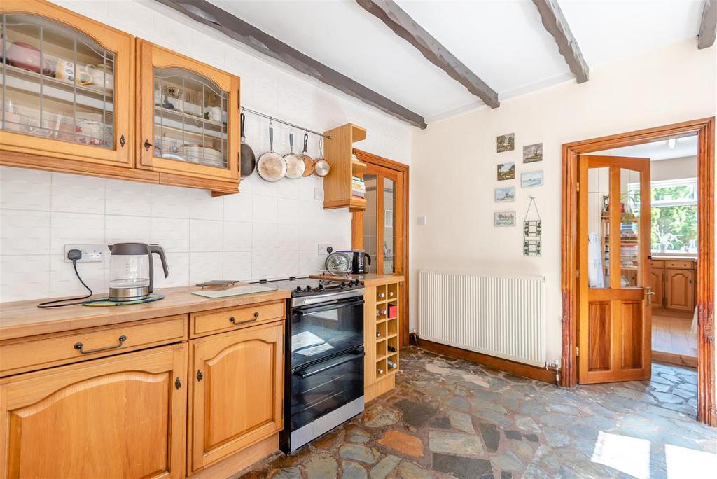 8557286-interior20.jpg