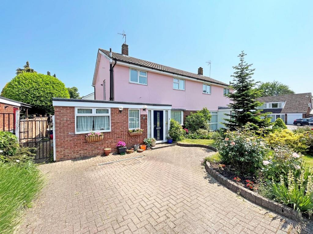 Franklins Road, Stevenage 3 bed semidetached house for sale £515,000