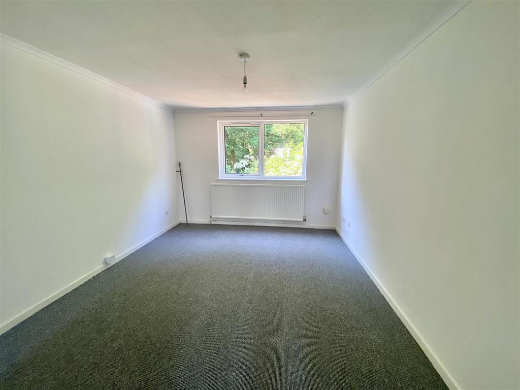 The Meadows, Burbage 2 bed apartment £650 pcm (£150 pw)