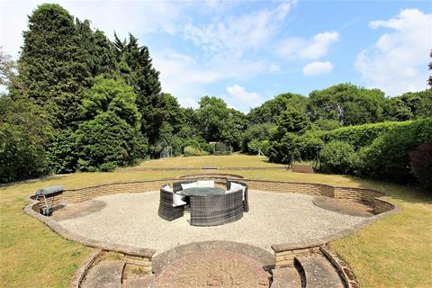 64 Higher Drive, Banstead, SM7 1PQ