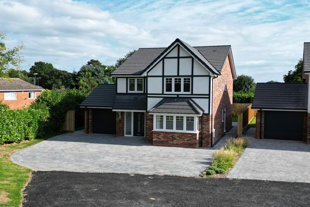 Lane, Kidderminster, DY10 4 bed detached house for sale £699,950