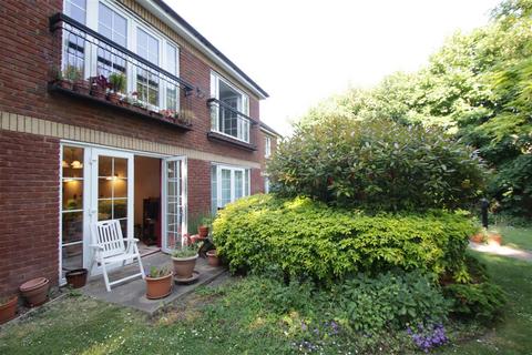 2 bedroom flat for sale, Pegasus Court, Winchmore Hill N21