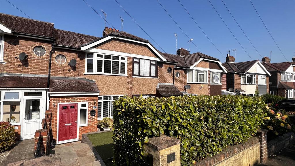 Mildenhall Drive, St. LeonardsOnSea 3 bed terraced house for sale £