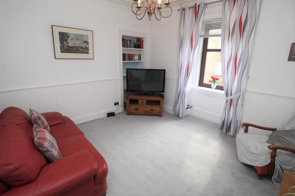 Kelly Street, Greenock 2 bed flat £63,500