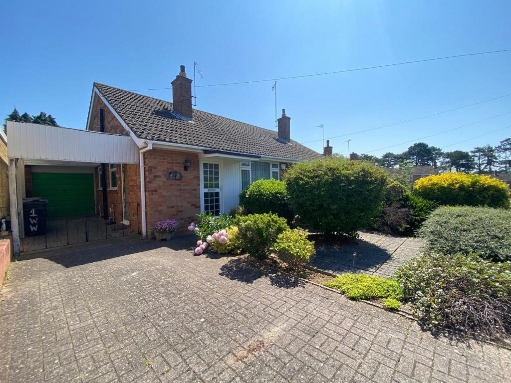 Windermere Way, Boothville, Northampton NN3 2 bed semidetached