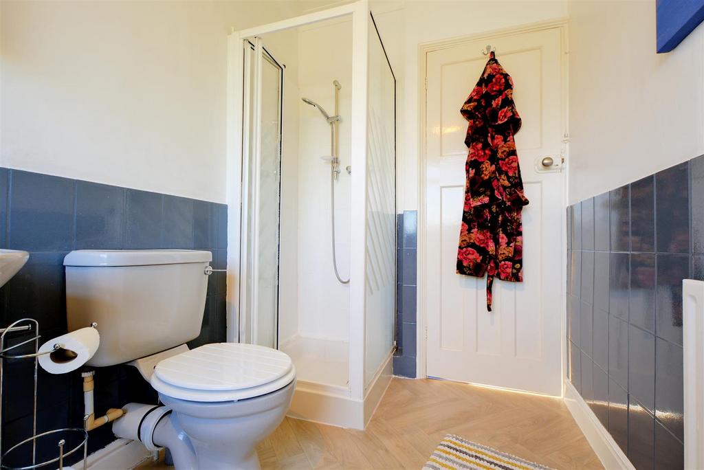 Bathroom 2.jpeg