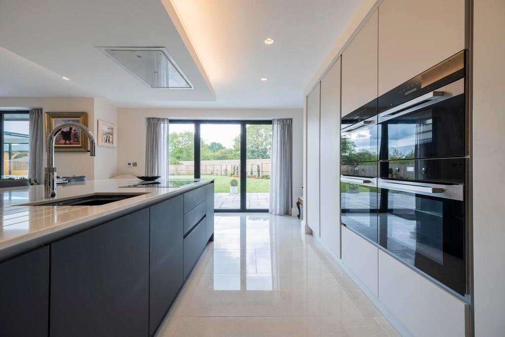 1 Witton Park-010.JPG