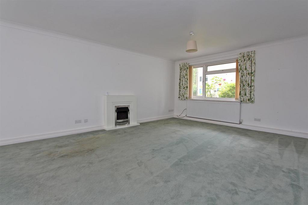 Woodmansterne Lane, Banstead 2 bed apartment £1,500 pcm (£346 pw)