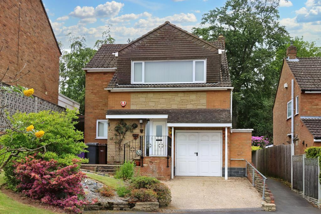 Lea Manor Drive, Wolverhampton 3 bed detached house for sale £325,000