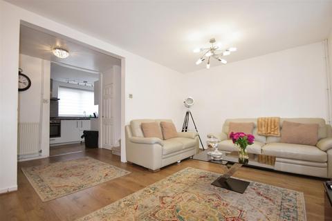 3 bedroom maisonette for sale, High Street, Brentford