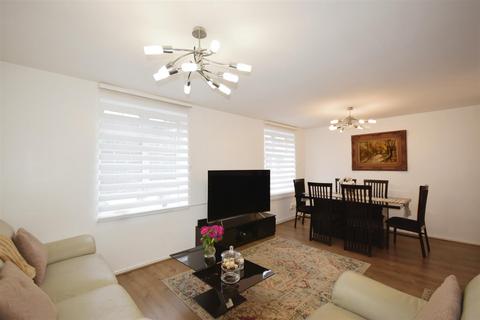 3 bedroom maisonette for sale, High Street, Brentford