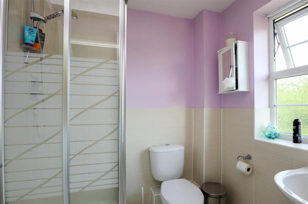 Shower En-suite in bedroom 1