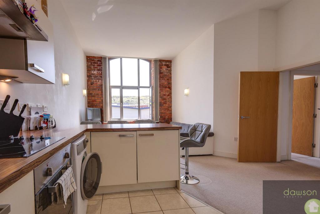 Lounge/Kitchen