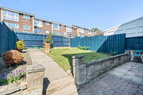 20 Chilthorne Close, London, SE6 4YW