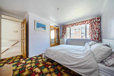 20 Chilthorne Close, London, SE6 4YW
