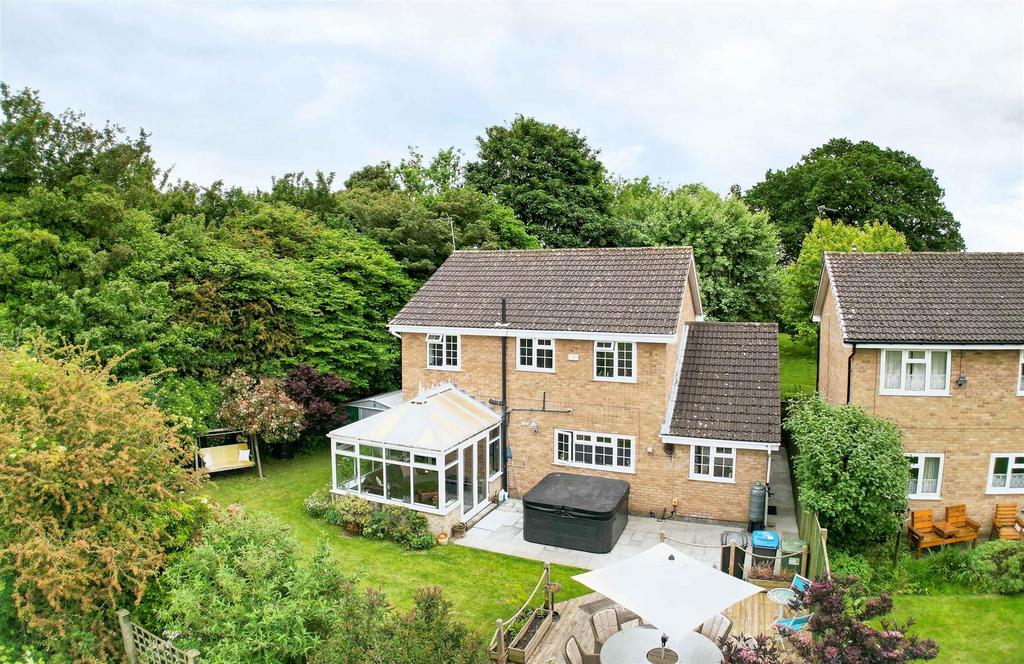 Herriot Way, Thirsk 4 bed detached house for sale £400,000