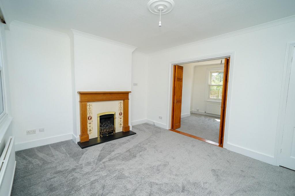 Heath Road, Leighton Buzzard 3 bed semidetached house for sale £395,000