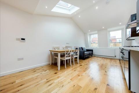 2 bedroom flat to rent, Farriers Mews, SW9